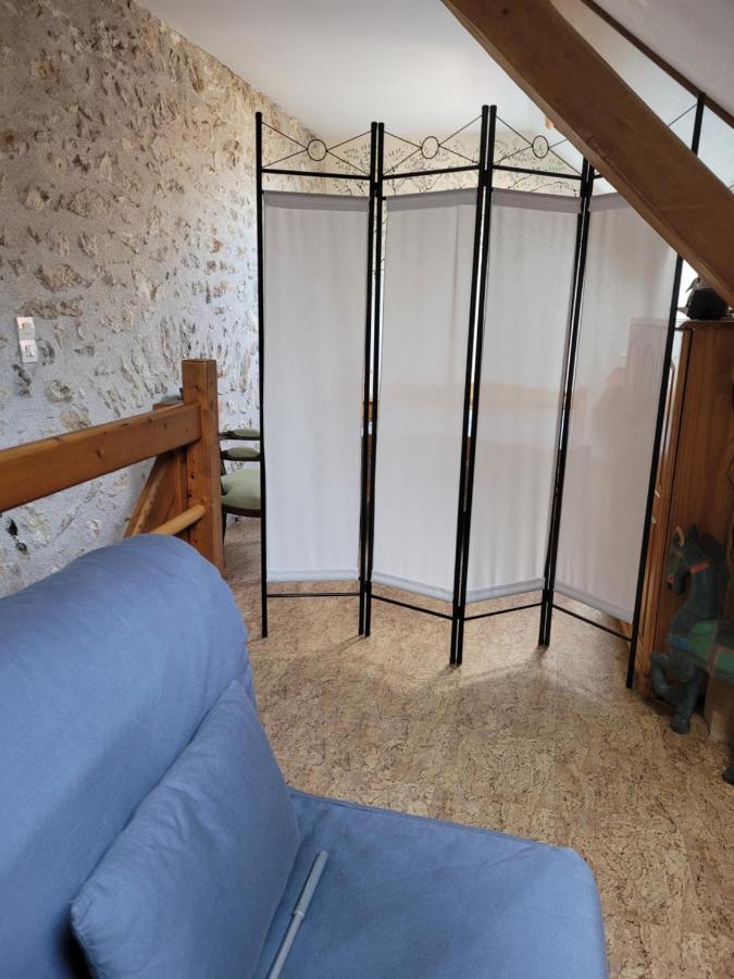 Gite De La Tour De Loire - 65 M2 Au Pied D'Une Tour De Gue Du 17Eme Siecle Mer Luaran gambar
